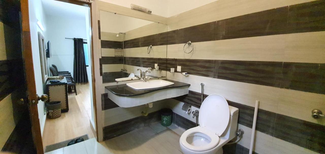 Infinity Villa Islamabad Extérieur photo